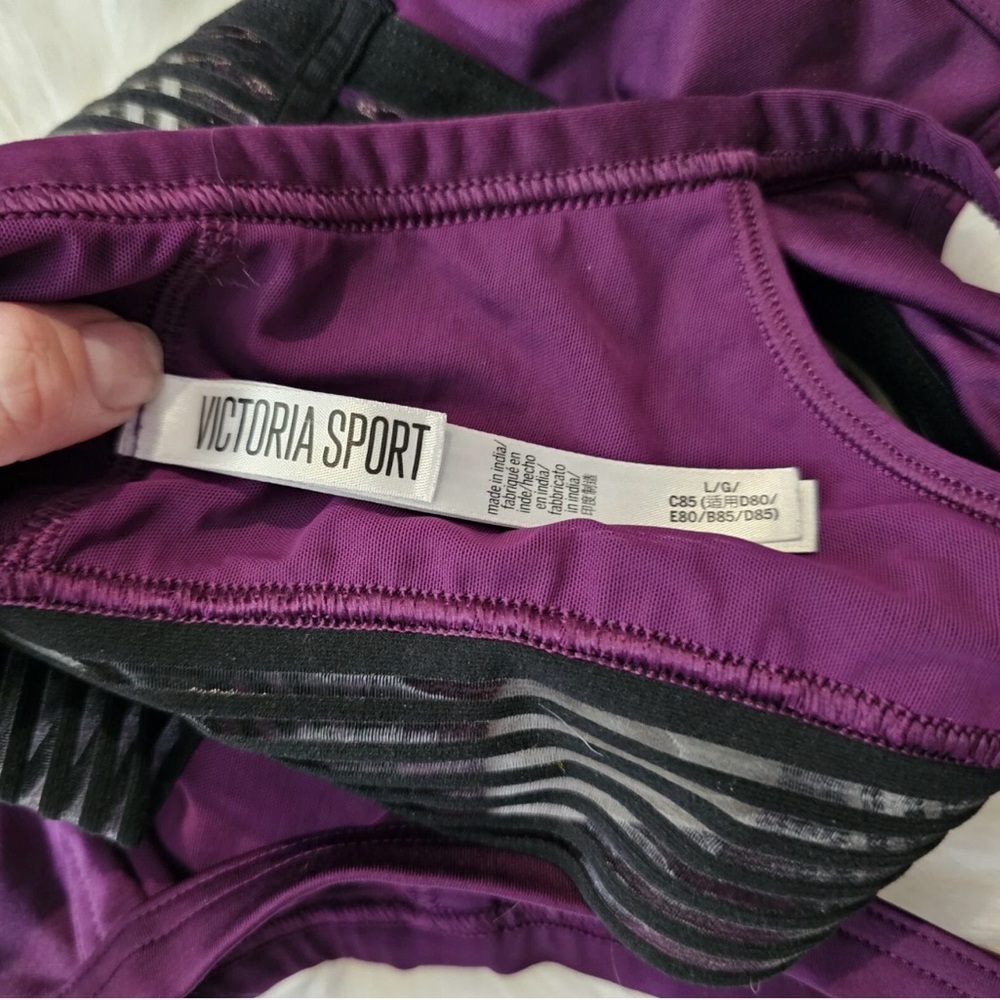 Victoria's Secret - Racerback Bra - Picture 4 of 4